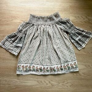 Max Studio off shoulder blouse | White and Green | Large